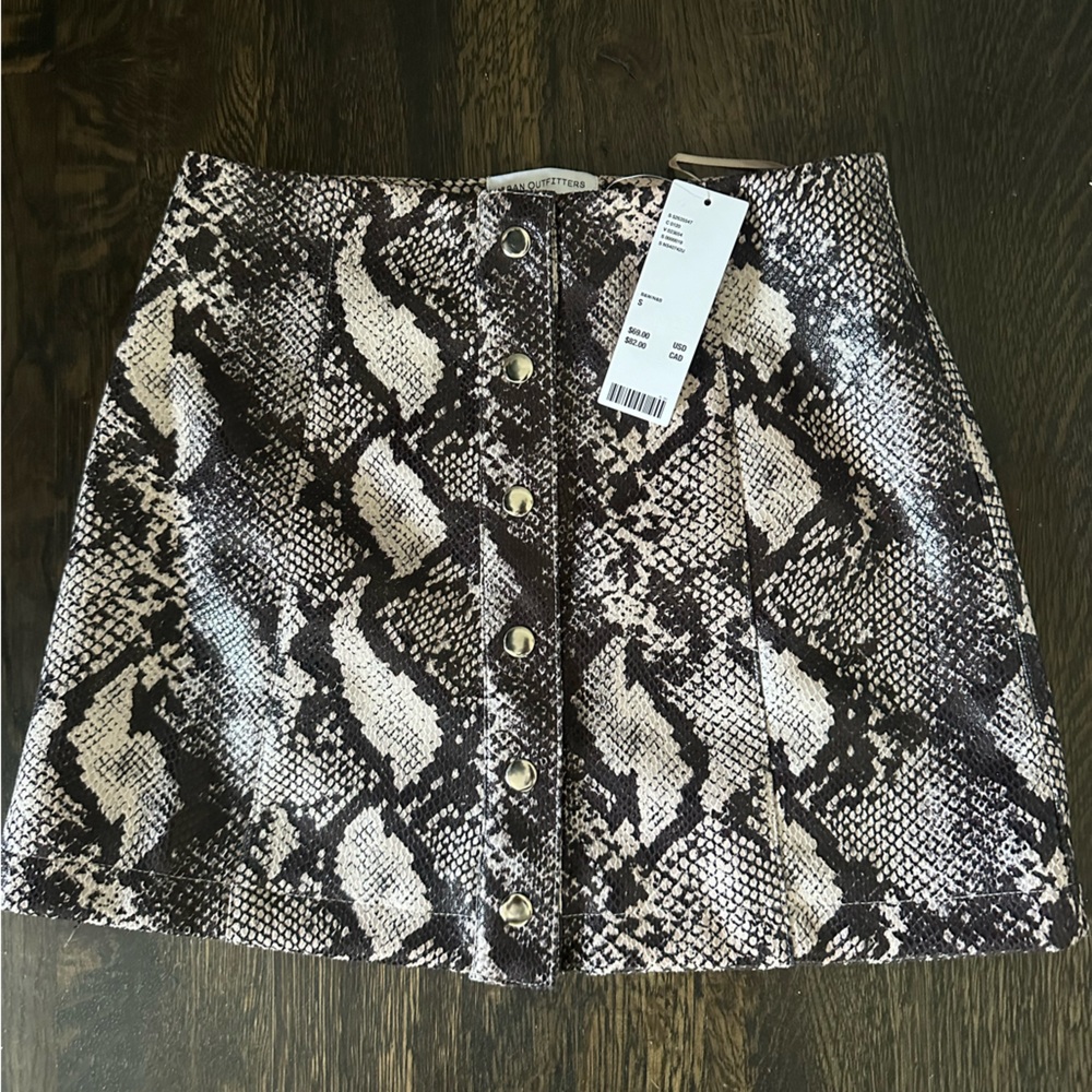 Urban outfitters snake print mini skirt faux leather size small s